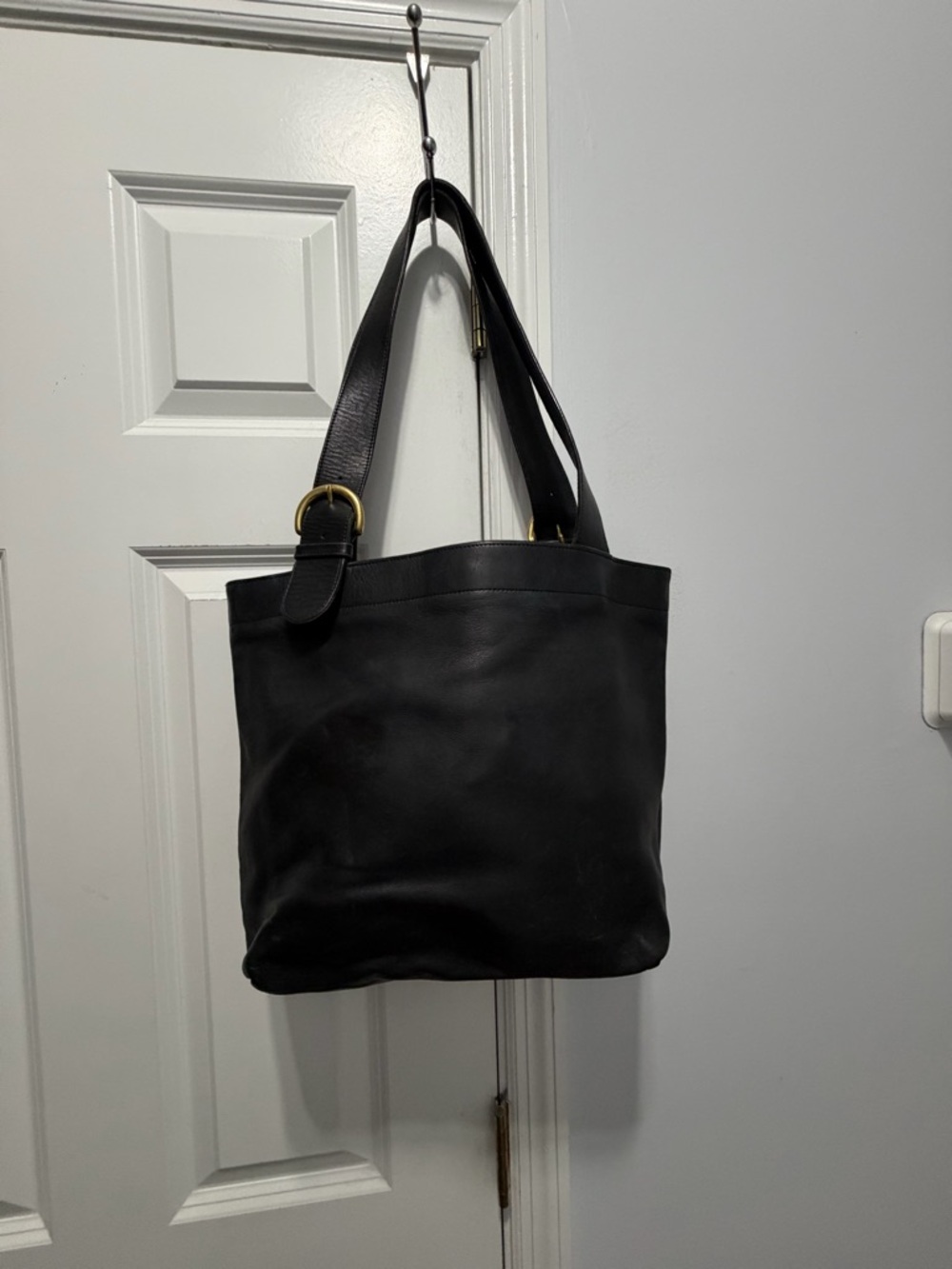 Coach vintage Lafayette Black Leather shoulder Tote with brass Buckle Strap 4140 - Picture 4 of 10